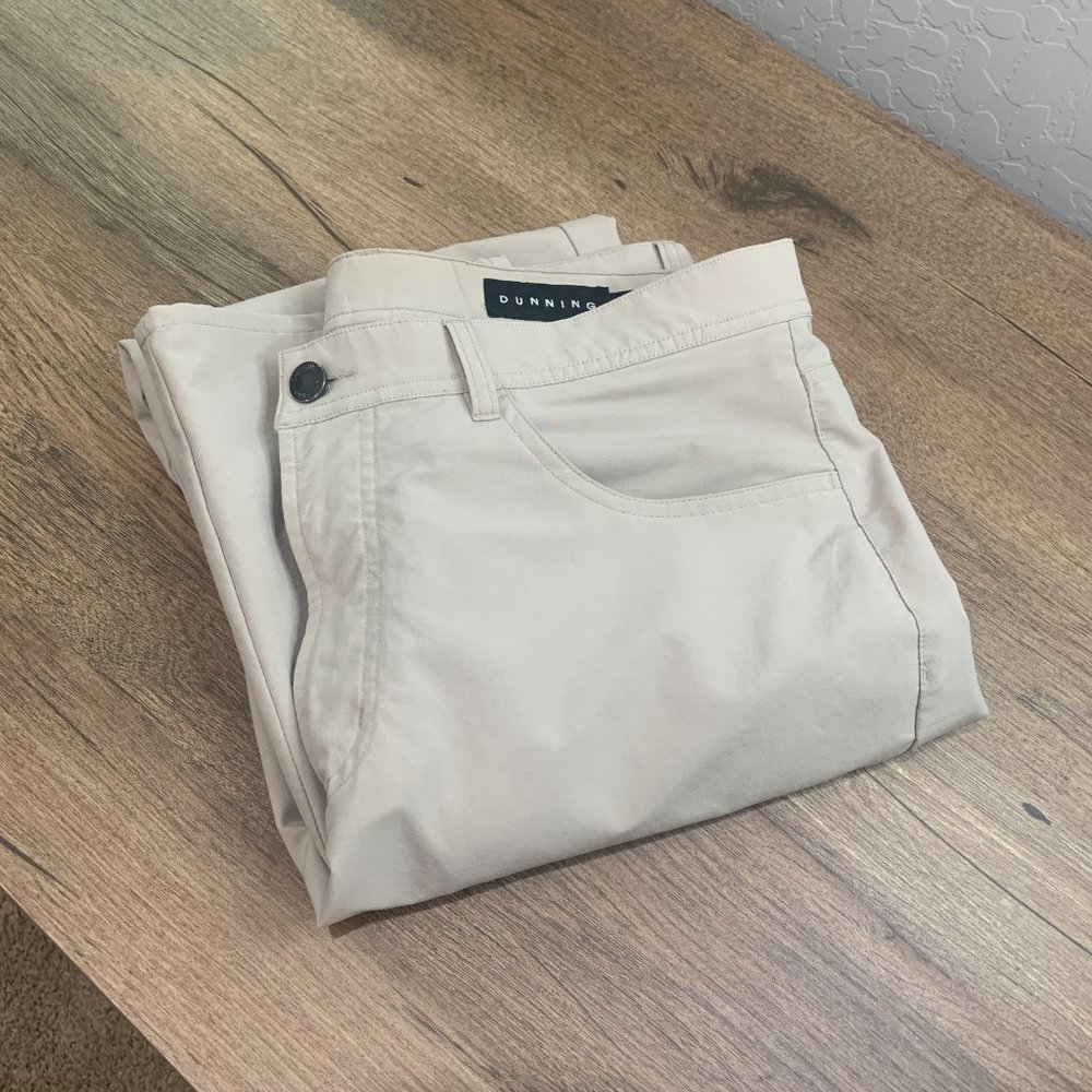 DUNNING Mens Flat Front Performance Golf Slacks 33x32 Khaki Pants